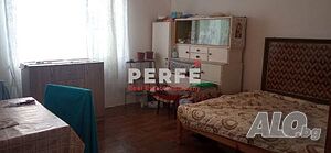 Двуетажна самостоятелна къща с двор за продажба в с. Бата