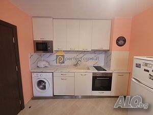 Двустаен апартамент в Младежки Хълм