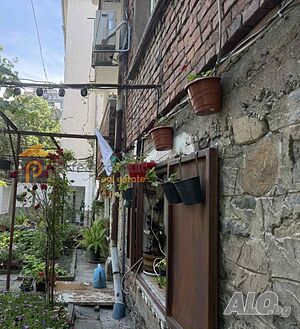 Етаж от къща в кв Кючук Париж, град Пловдив