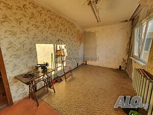 Тристаен апартамент в ж.к. Тракия