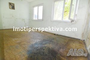реф.16610 Четири отделни стаи, реална квадратура-бул. Южен!