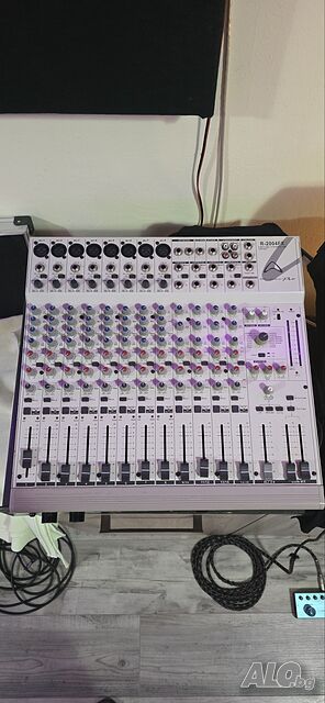 Смесителен пулт Wharfedale Pro R-2004FX (8 Mic/Line + 4 Stereo + Ефекти)