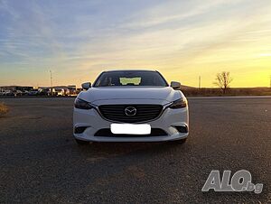 Изключително красив и запазен автомобил.