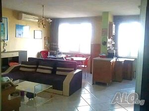 Апартамент в края на ”Дондуков” до парк ”Заимов” 80кв, обзаведен