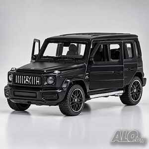 Метална количка Mersedes-Bent AMG G63 1:32 -PULL Blqk светлини и звуци отварящи се връти