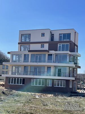 Апартамент в Приморско на Първа линия