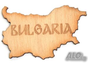 Карта на България с надпис BULGARIA - Лазерно рязан дървен елемент 40 мм Х 25 мм