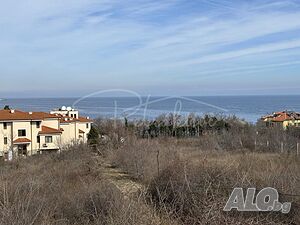Парцел за застрояване на 2-ра линия море от Райския залив, Созопол