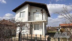 Двуетажна къща с двор в кв. Рудник, Бургас