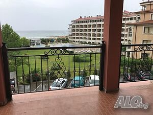 С Видом на море элитная квартира в Царево