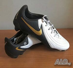 Детски футболни обувки NIKE Phantom GX 2 Academy MG, 40,5 номер