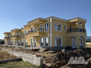 Къща в нов затворен комплекс, гр. Хисаря