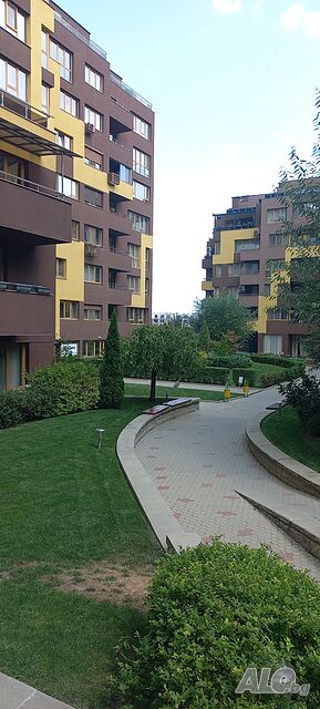 Продава 2- 3 ст. Ап. в к-с Гриин Резиденс с гараж