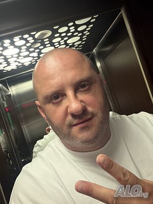 Разкрепостен мъж за срещи с дами и хетеросексуални семейства