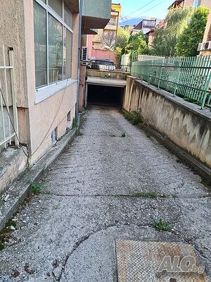Гараж (с възможност да бъде и склад) Ж. к. Манастирски ливади