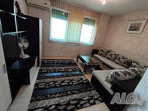 Продава монолитен апартамент с една спалня всекидневна и отделна кухня с тераса