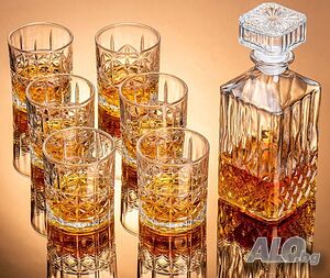 Комплект от стъклена гарафа с 6 броя чаши Гарафа 750 ml Чаши по 200 ml