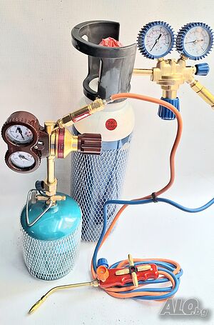 Оксижен комплект-бутилки O2 и газ, горелка с 5бр. дюзи, вентили, маркуч. Горелка Италия