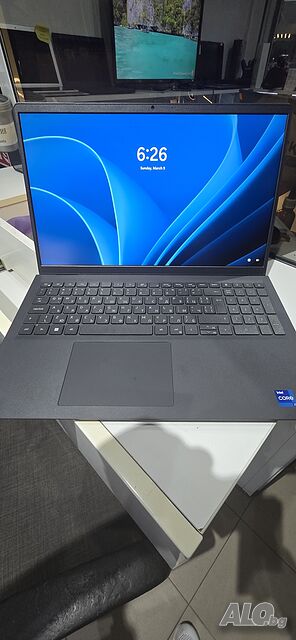 DELL VOSTRO 15 3530