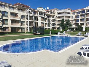Студио в комплекс Royal Bay 2 на първа линия море в Свети Влас