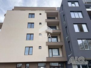 Студио в сграда на първа линия гр. Поморие