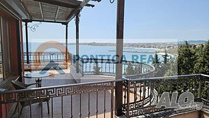 Двустаен апартамент в Несебър на първа линия с гледка море!