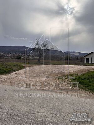 Парцел в село Брестник