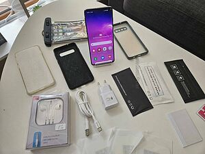 Смартфон телефон Samsung Galaxy S10 128GB памет 8GB RAM + аксесоари