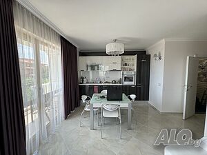Перфектна инвестиция! Просторен тристаен апартамент в комплекс Villa Florence, Свети Влас
