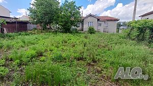Продавам къща 80 кв.м с 1600 кв.м двор, близо до Хуманитарна гимназия, гр Добрич