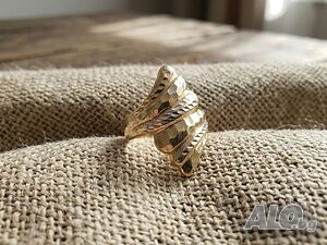 Ефектен дамски златен пръстен 14K (585) - 2.40 гр. [ПРОМО ЦЕНА]