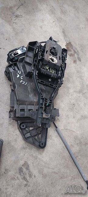 Задна дясна брава 31301746 VOLVO S60 II 2012