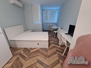 Едностаен апртамент до Зимен дворец в Ст. град