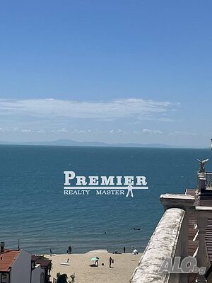 Луксозен двустаен апартамент с гледка море