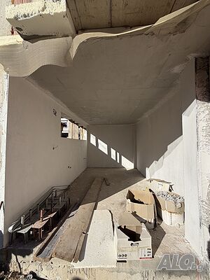 Партерен гараж До Стария Град