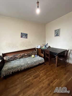 Тристаен апартамент на бул. Христо Ботев
