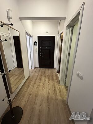 Двустаен апартамент до Общината