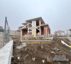 Самостоятелна къща вилна зона с. Белащица