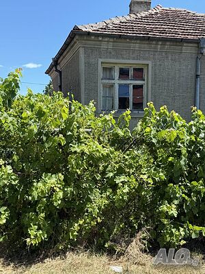 Двуетажна къща село Росен община Созопол