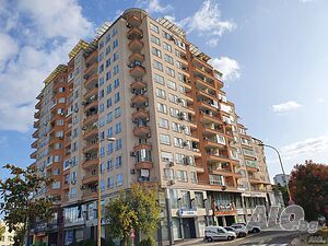 Двустаен апартамент под наем в кв. Зорница, до у-ще Георги Бенковски
