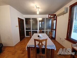 Тристаен апартамент с площ от 117 кв.м. в кв. Изгрев.