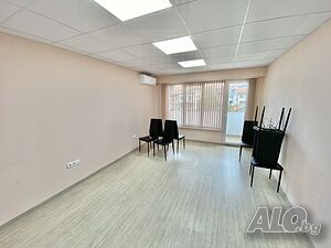 Голям офис, с 4 отделни помещения в района на старата поща, на крачка от центъра на града