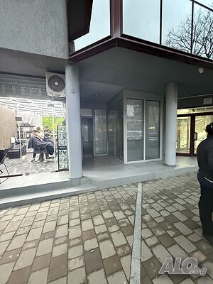 ТОП ЛОКАЦИЯ | Търговско помещение под наем - 150 кв. м