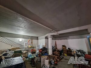 Две паркоместа за продажба до площад „Васил Левски“ - централна локация