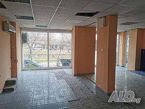 Магазин на главен булевард с два входа - отличен за бизнес