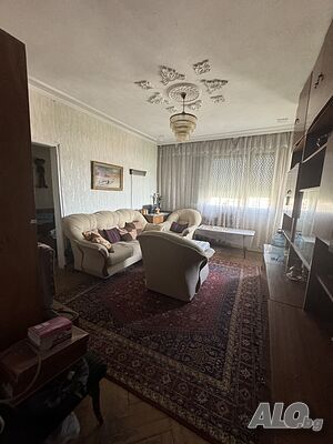 Двустаен тухлен апартамент до Новоселски мост