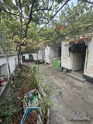 Самостоятелна къща в Идеален Център