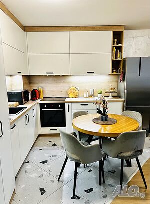 Дава под наем 3-стаен гр. София - Център 106m²