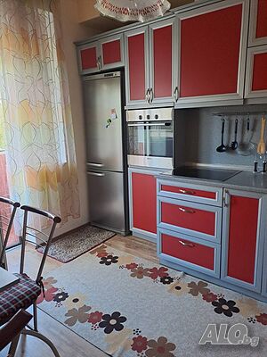 Продава апартамент 80 кв.м на бул. Хаджи Димитър