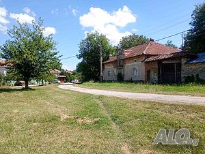 продава къща в с. Ново село